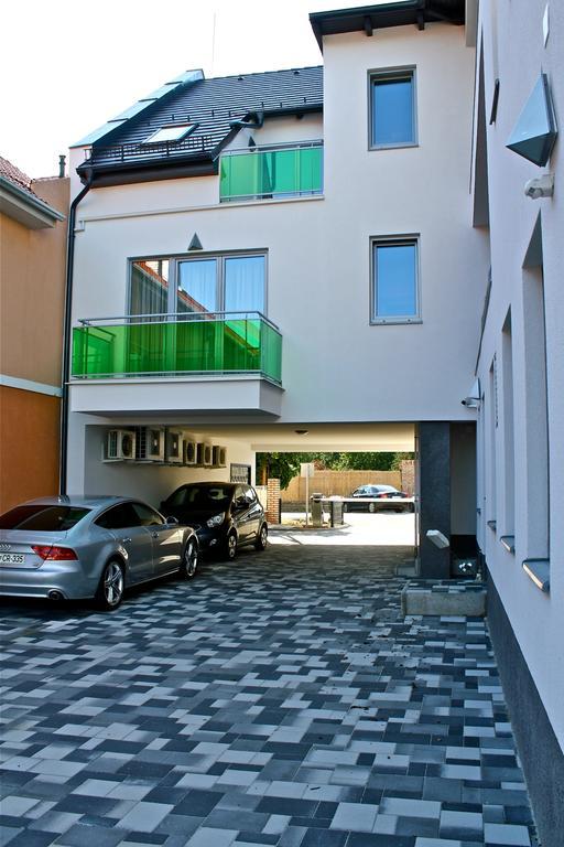 Olive Apartman Шарвар Экстерьер фото